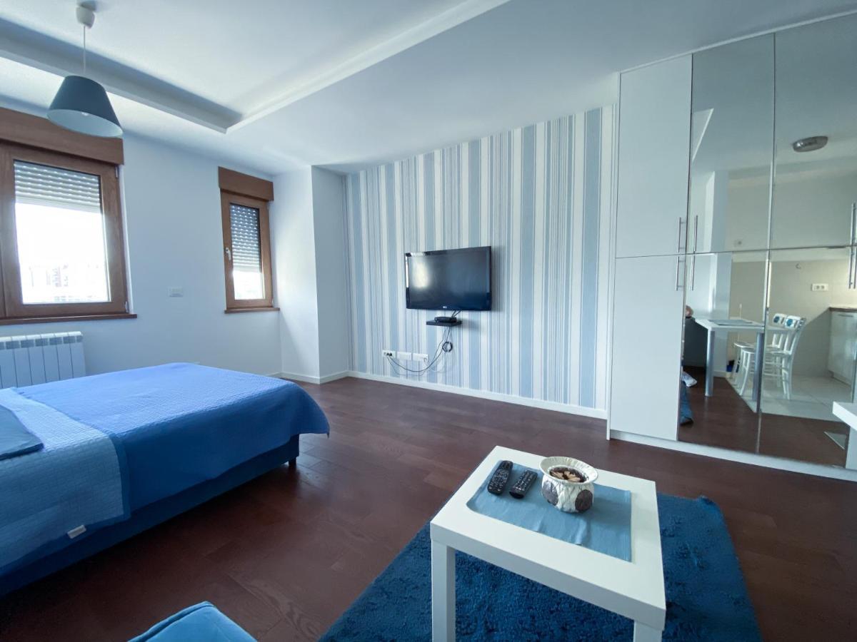 Apartment Azzurro Lux Belgrado Exterior foto