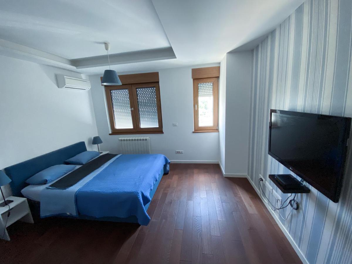 Apartment Azzurro Lux Belgrado Exterior foto